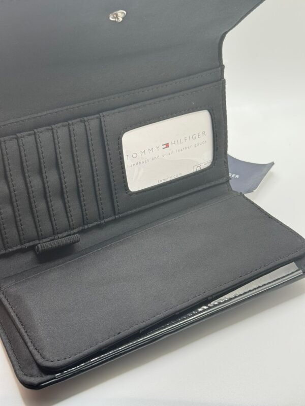 Tommy Women's Logo Checkbook Wallet Clutch bag - Image 4